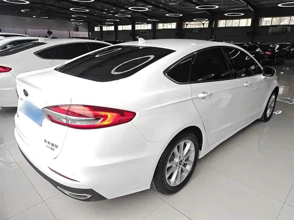 Ford Mondeo — фото 5