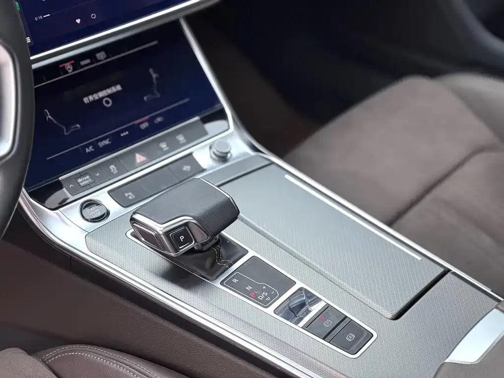 Audi A7L — фото 3