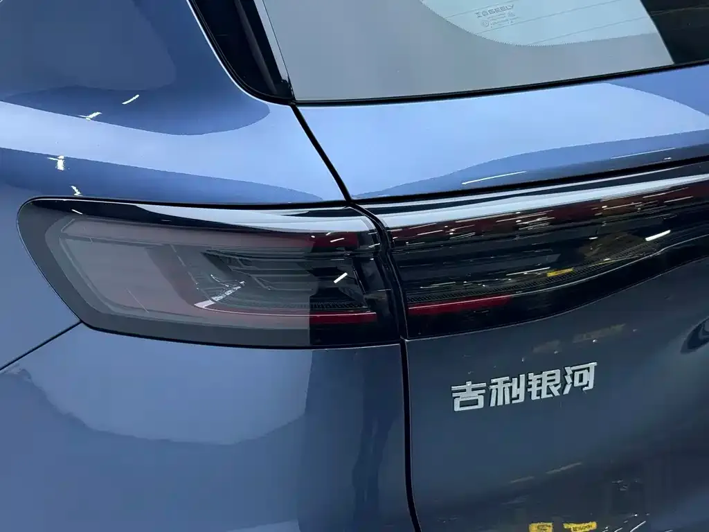 Geely 银河星舰7 — фото 8