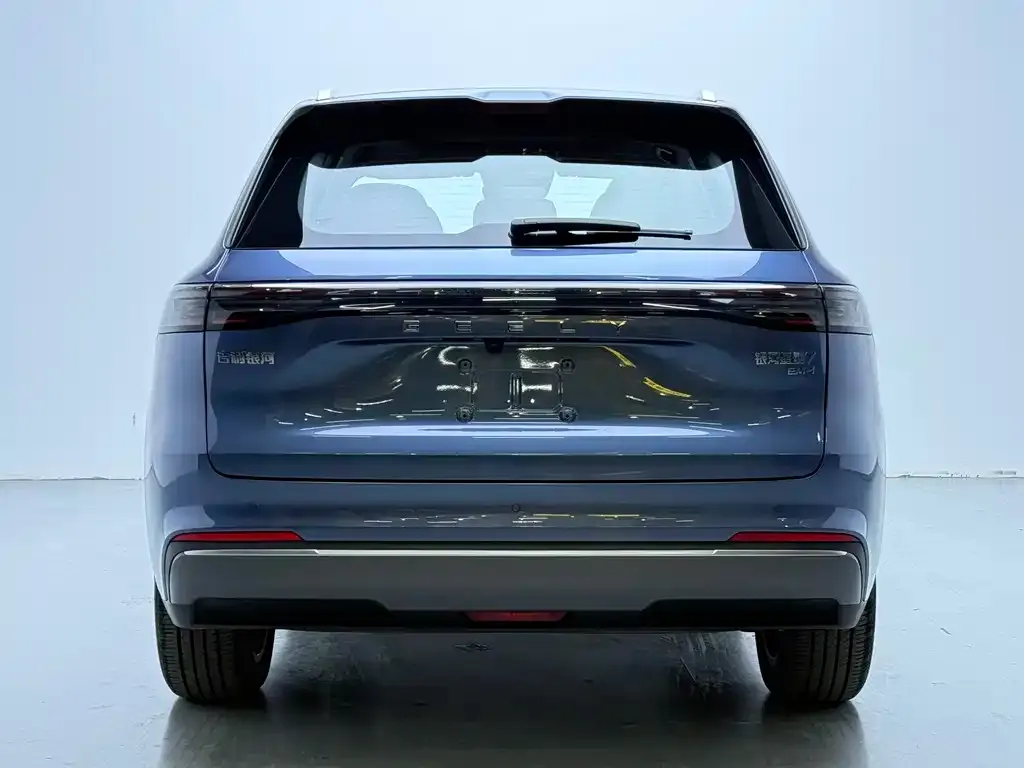 Geely 银河星舰7 — фото 2