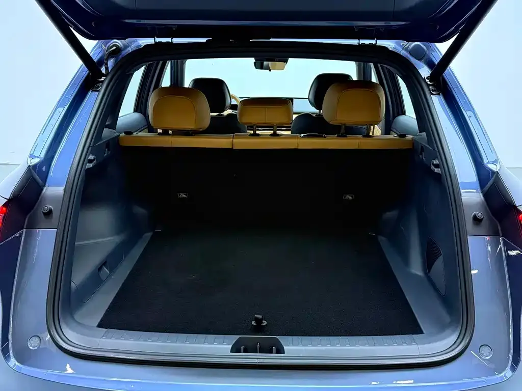 Geely 银河星舰7 — фото 6