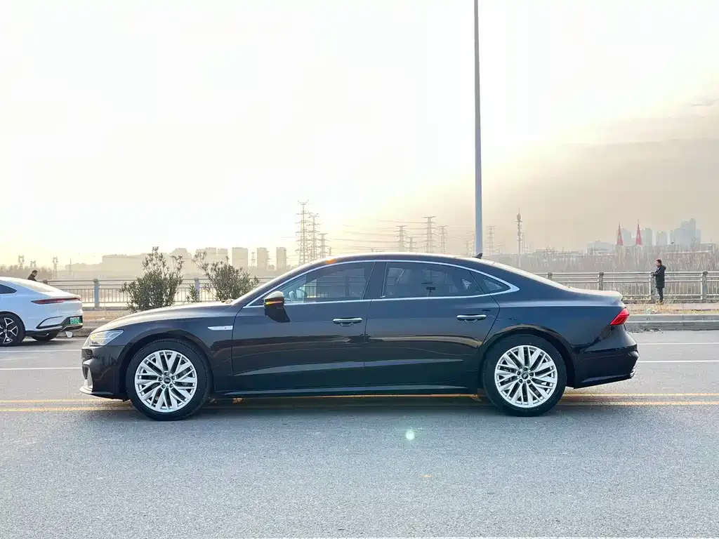 Audi A7L — фото 4
