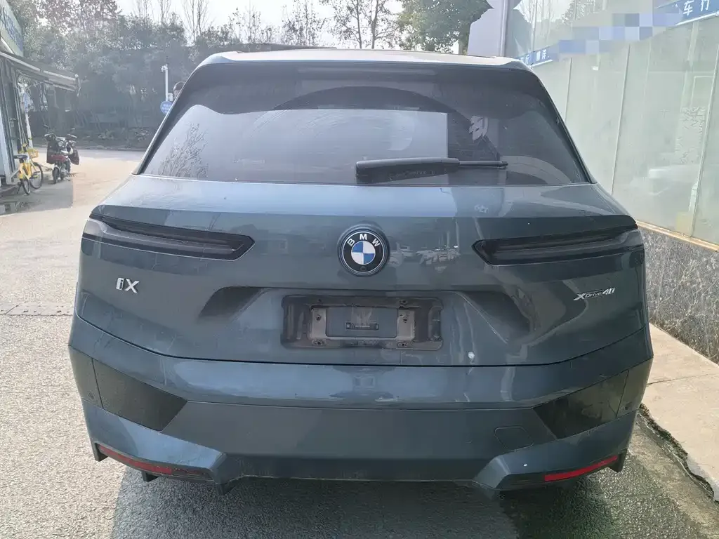 BMW iX — фото 10