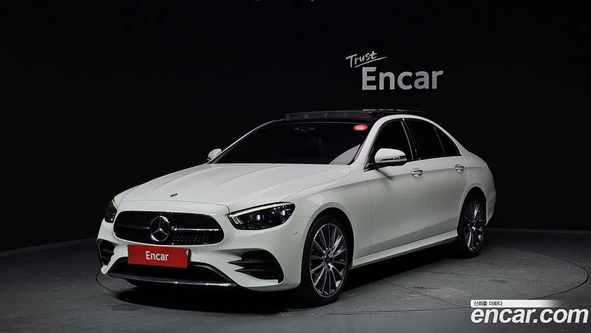Mercedes-Benz E-Class — фото 1