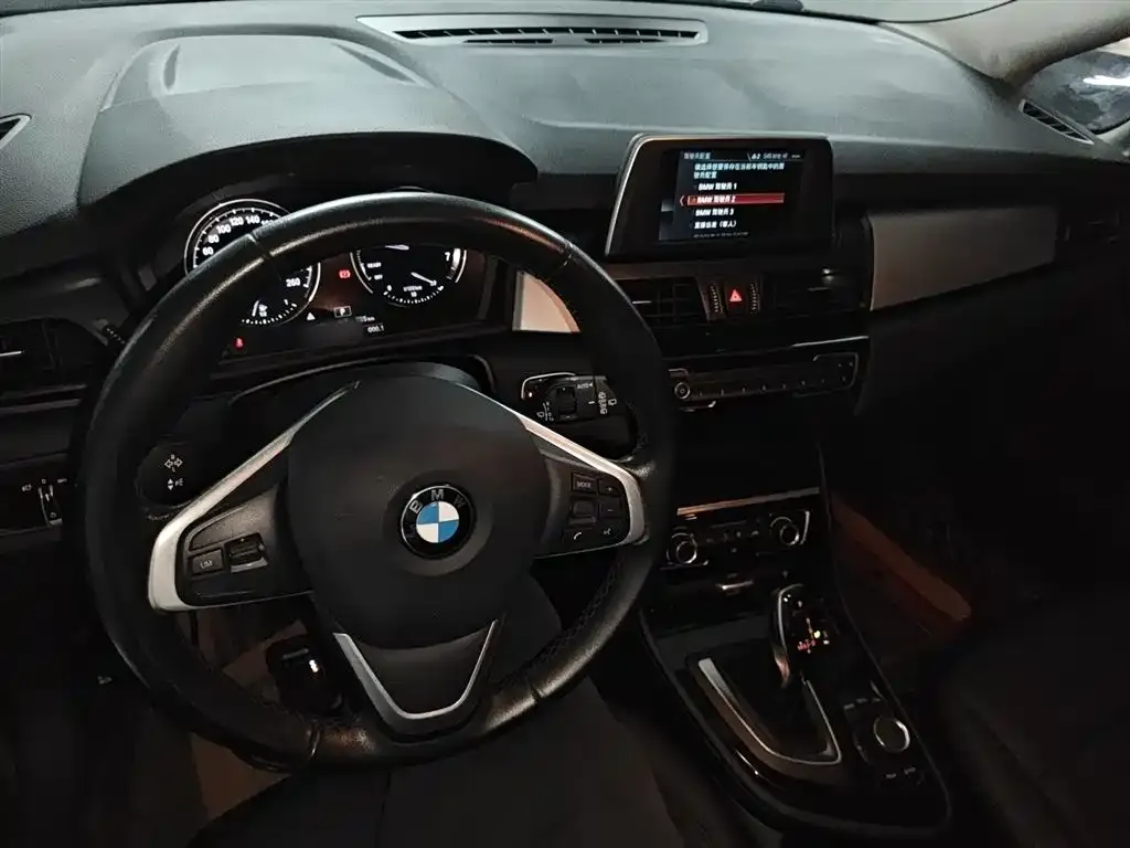 BMW 2 Series Gran Tourer — фото 10