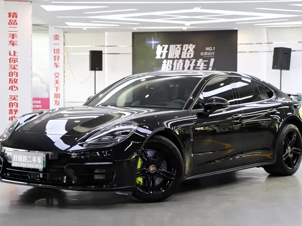 Porsche Panamera Hybrid — фото 1