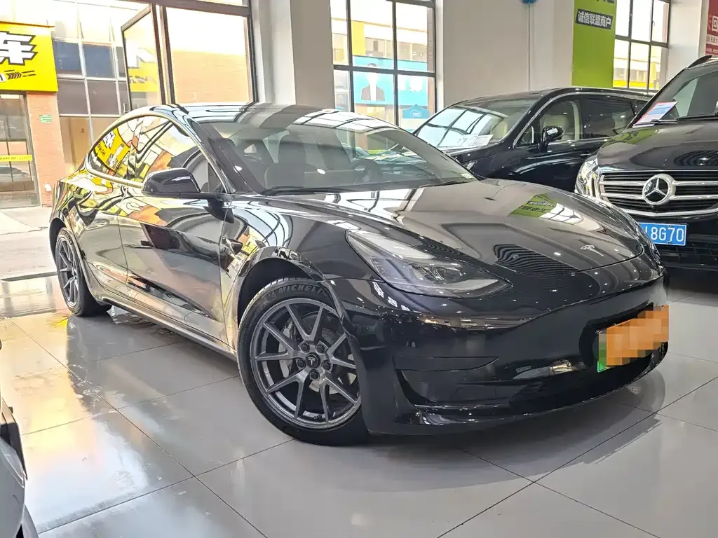 Tesla Model 3 — фото 6