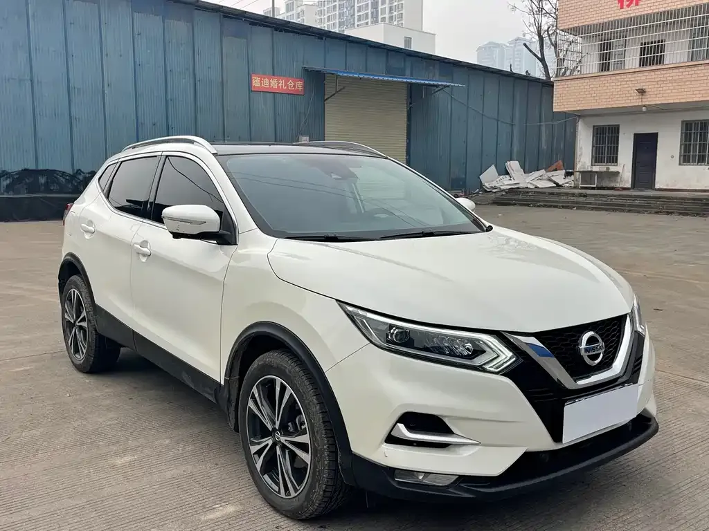 Nissan Qashqai — фото 9