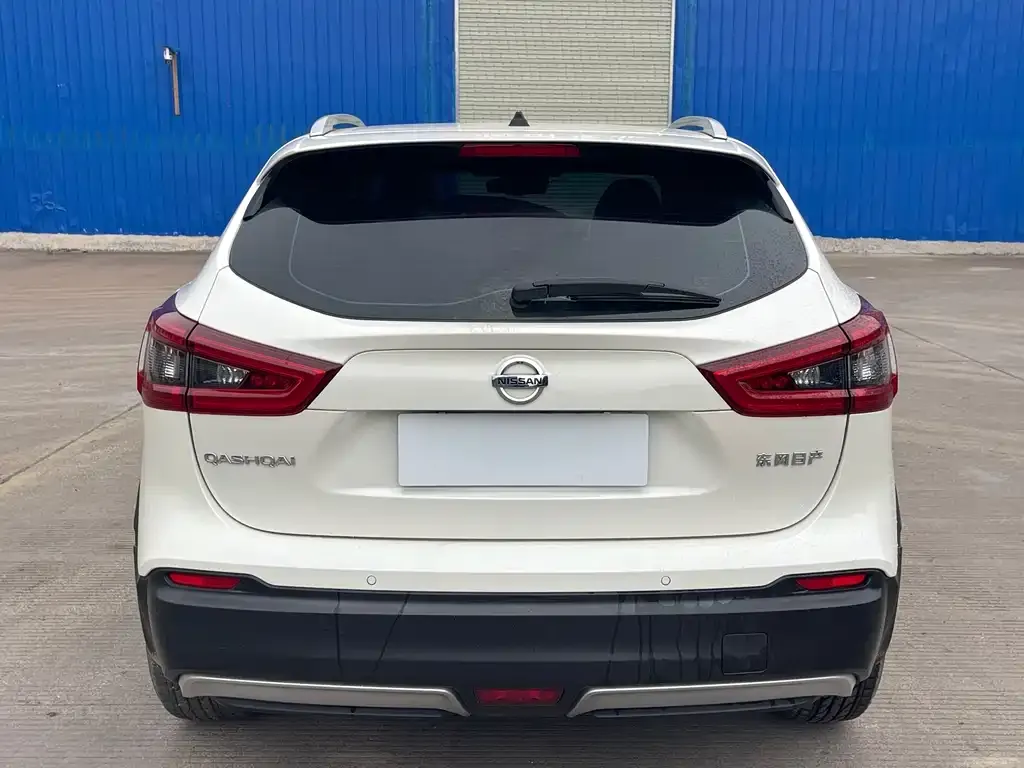 Nissan Qashqai — фото 7