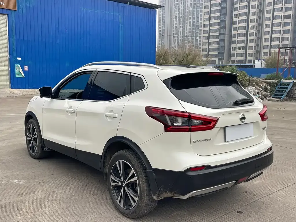 Nissan Qashqai — фото 5