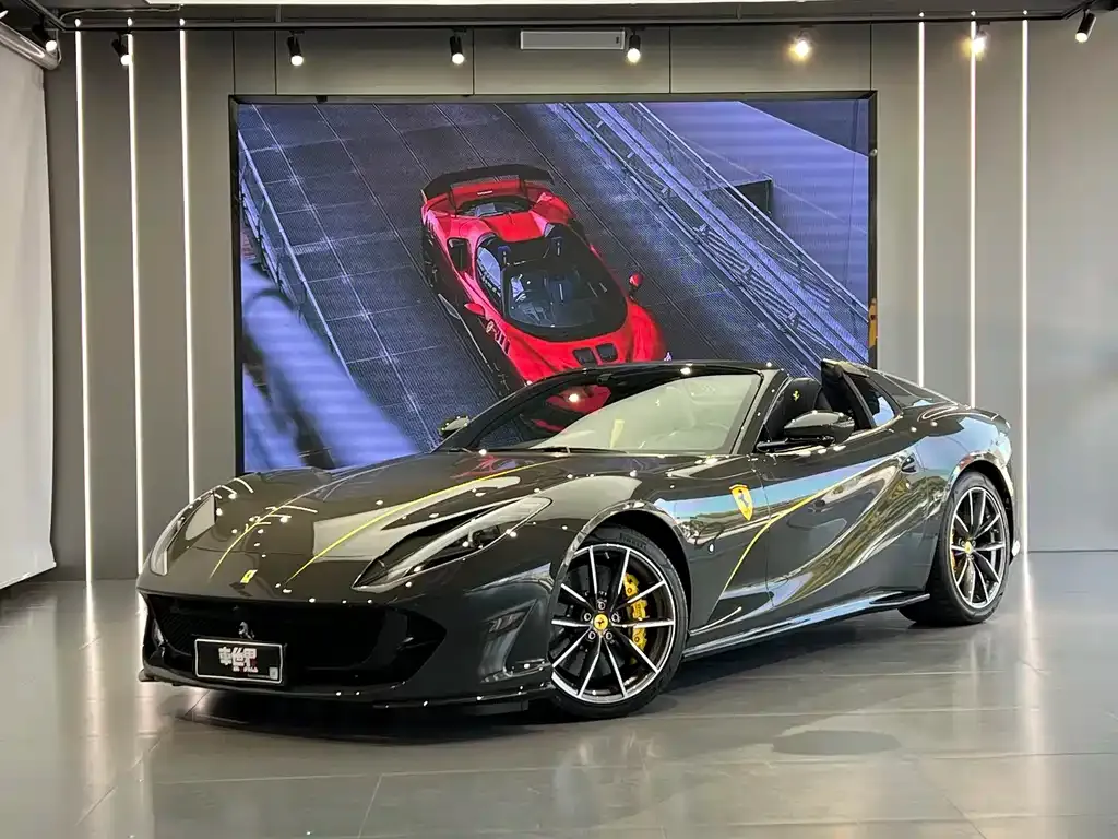 Ferrari 812 — фото 1