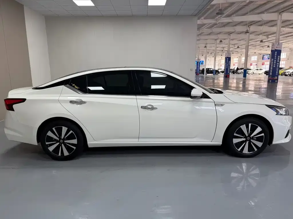 Nissan Teana — фото 6