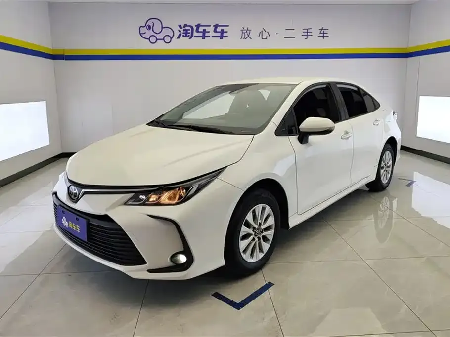 Toyota Corolla — фото 1
