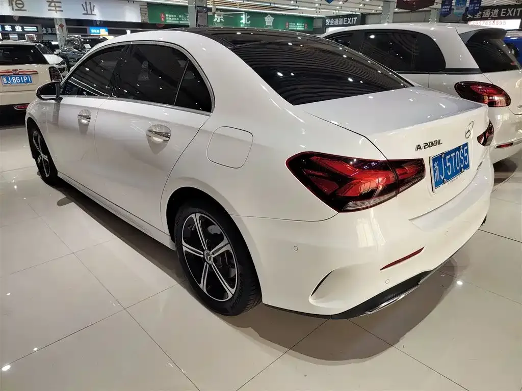 Mercedes-Benz A-Class — фото 10