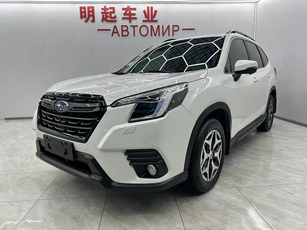 Subaru Forester — фото 1
