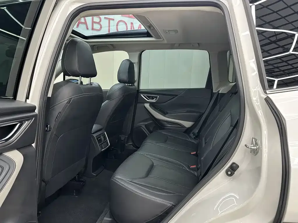 Subaru Forester — фото 10
