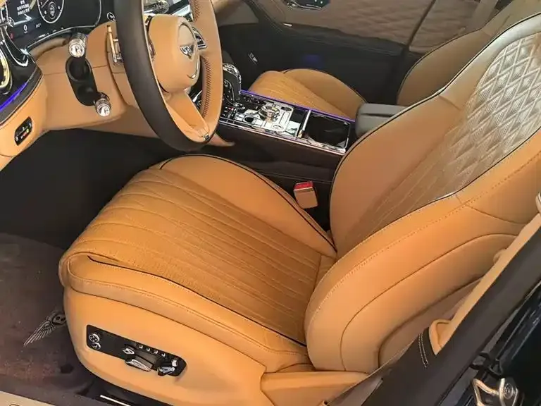 Bentley Flying Spur — фото 4