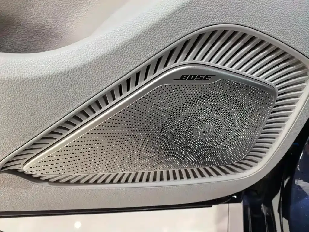 Roewe iMAX8 — фото 7