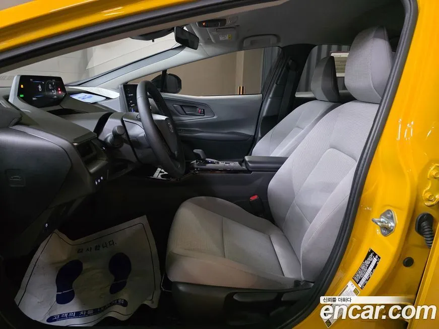 Toyota Prius — фото 3