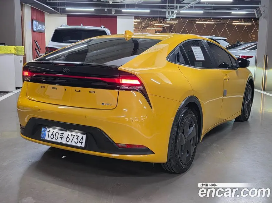 Toyota Prius — фото 4