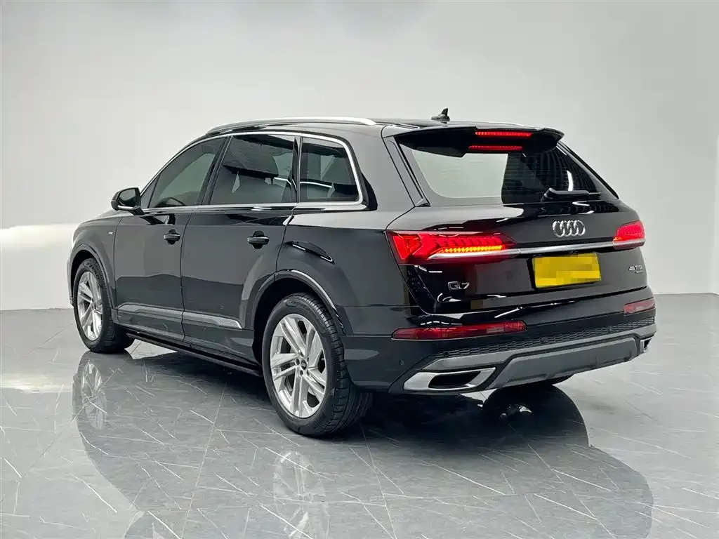 Audi Q7 — фото 2