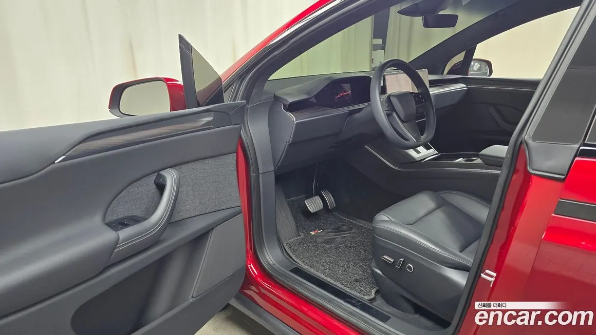 Tesla Model X — фото 10