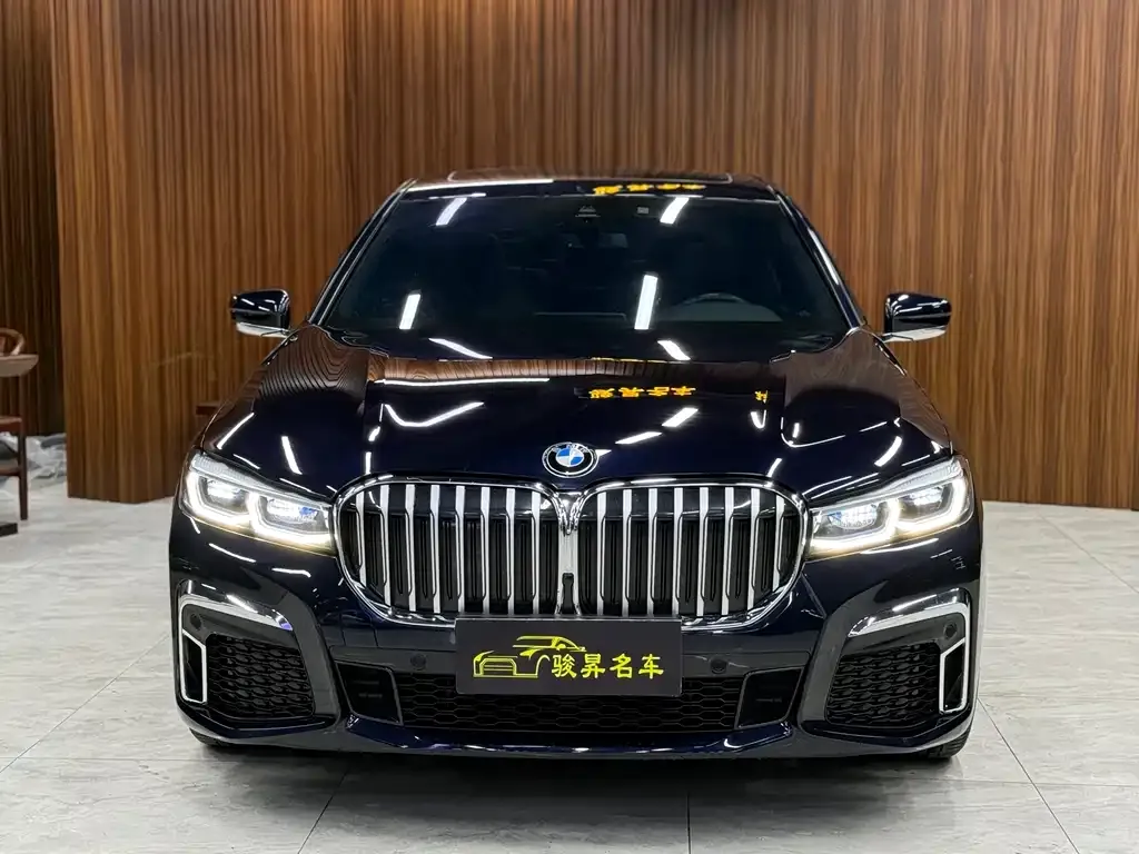 BMW 7 Series — фото 10