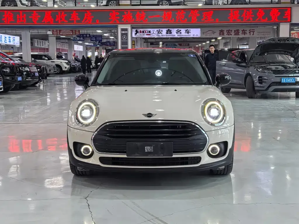 MINI Clubman — фото 3