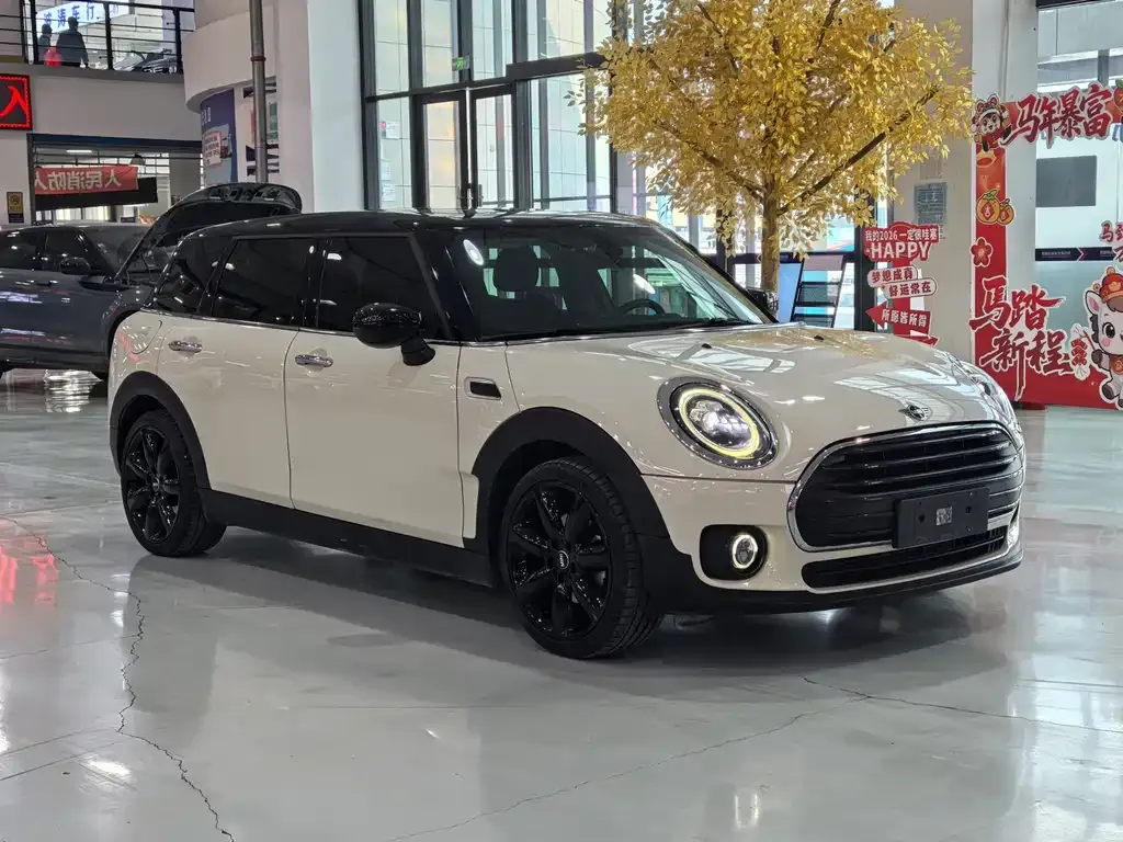 MINI Clubman — фото 7
