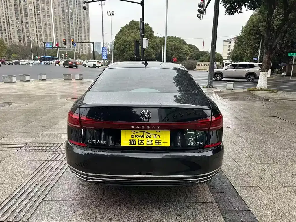 Volkswagen Passat — фото 8