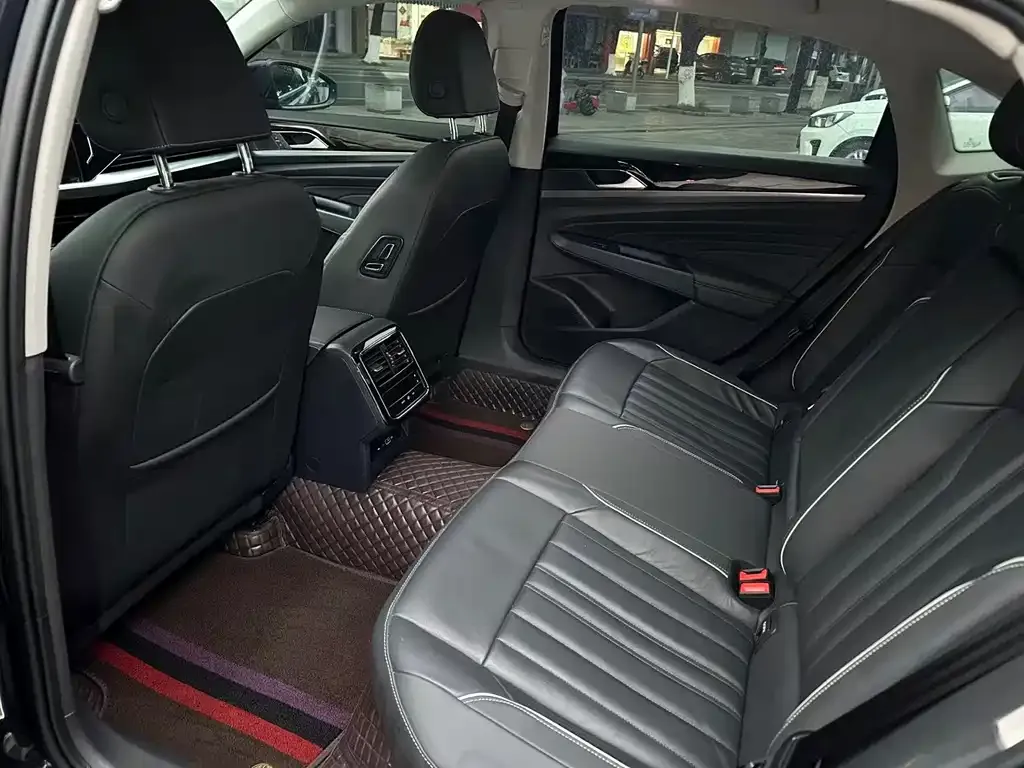 Volkswagen Passat — фото 2