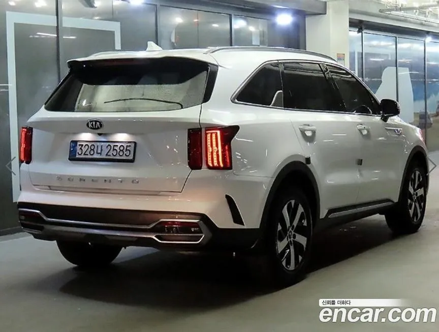 Kia Sorento — фото 8