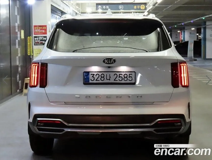 Kia Sorento — фото 5