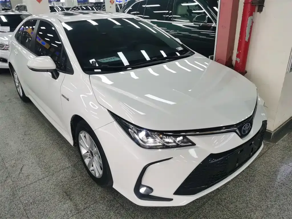 Toyota Corolla — фото 3
