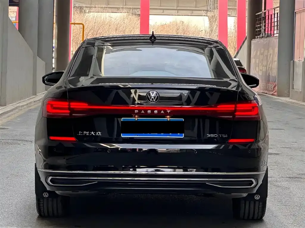Volkswagen Passat — фото 3