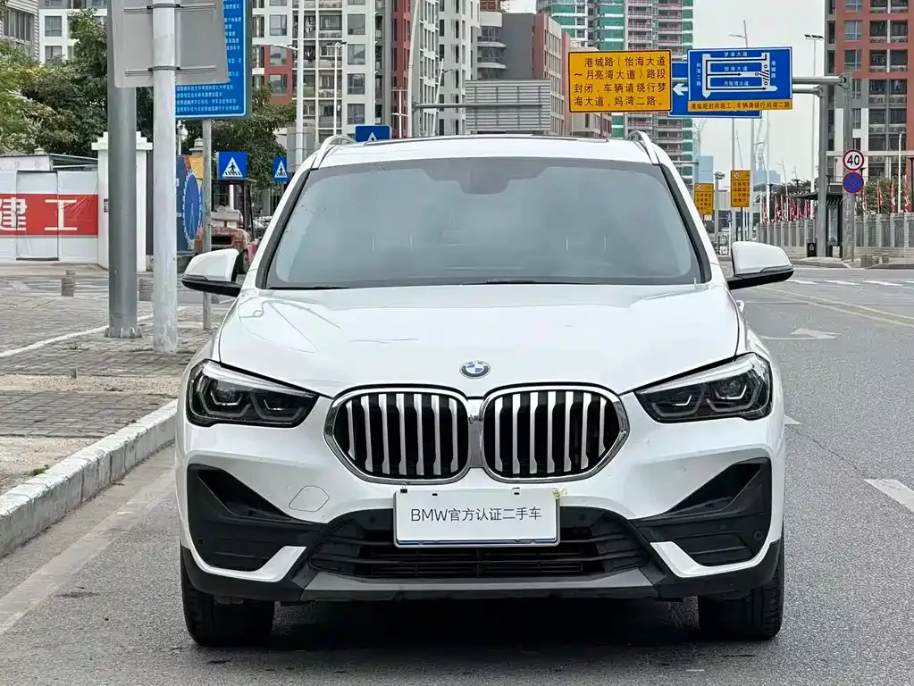 BMW X1 — фото 5