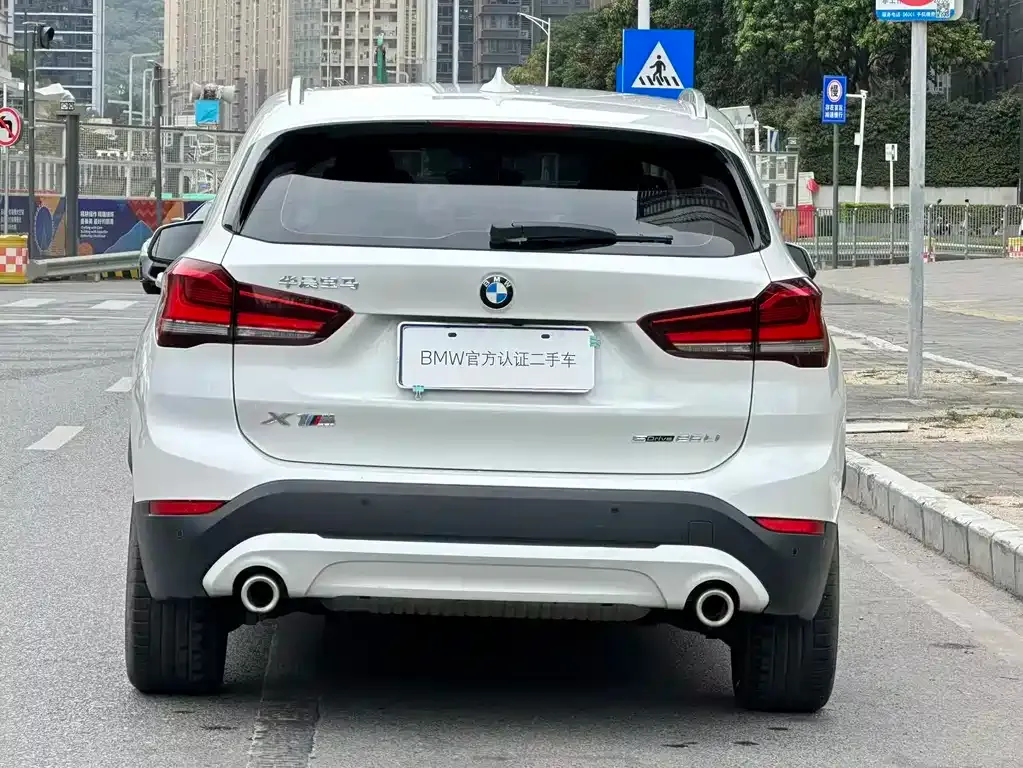 BMW X1 — фото 8