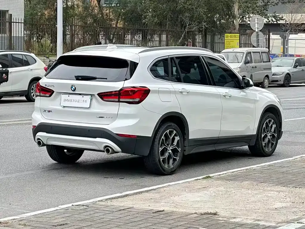 BMW X1 — фото 10