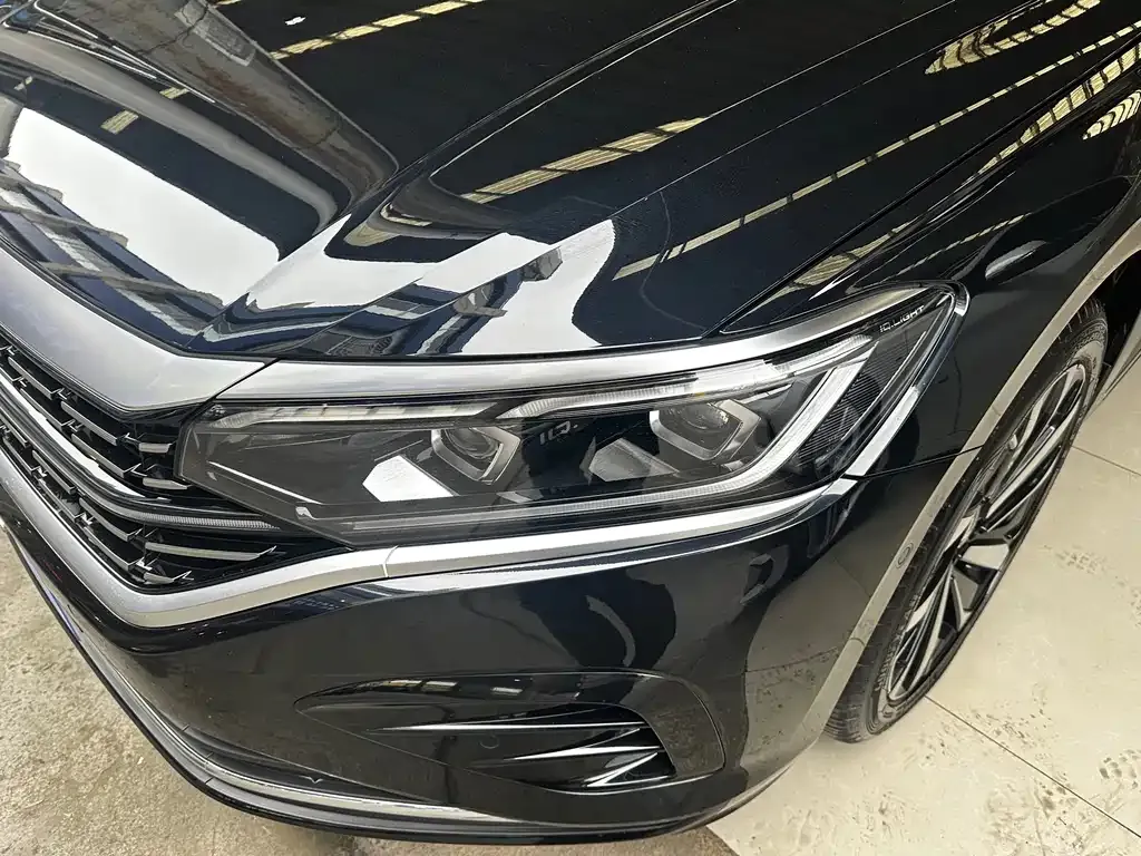 Volkswagen Passat — фото 5