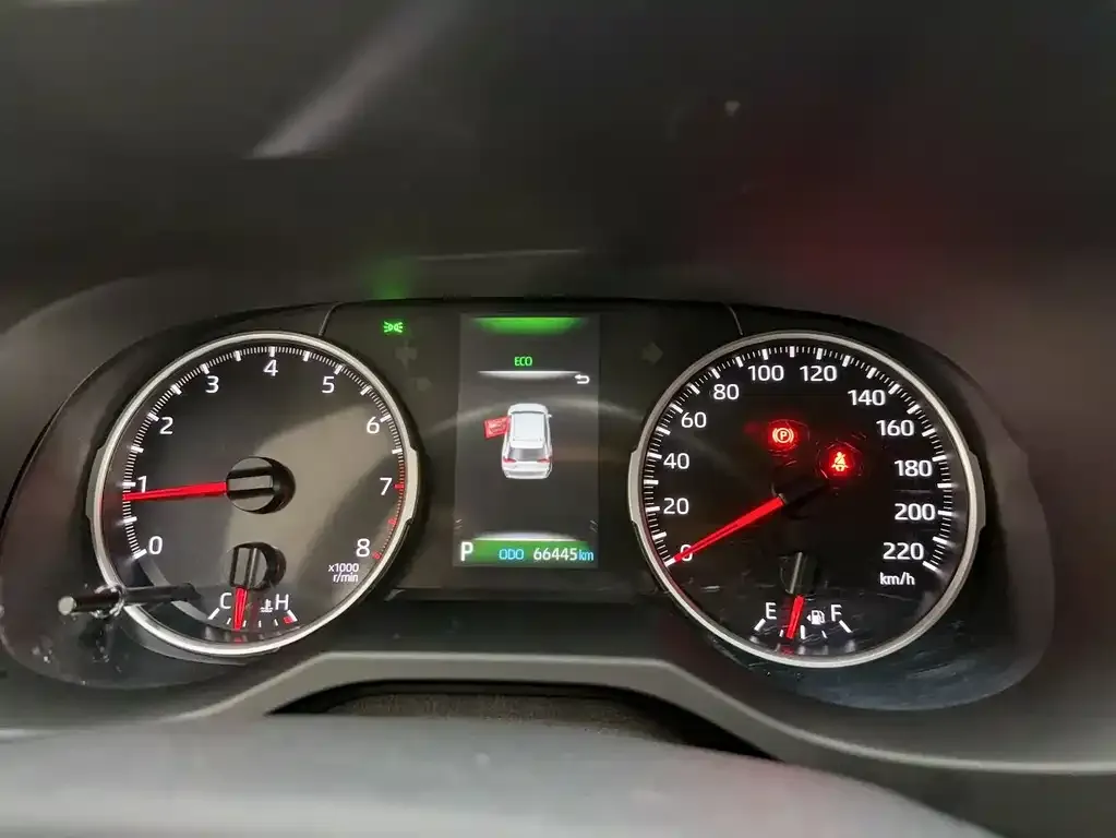 Toyota RAV4 — фото 2