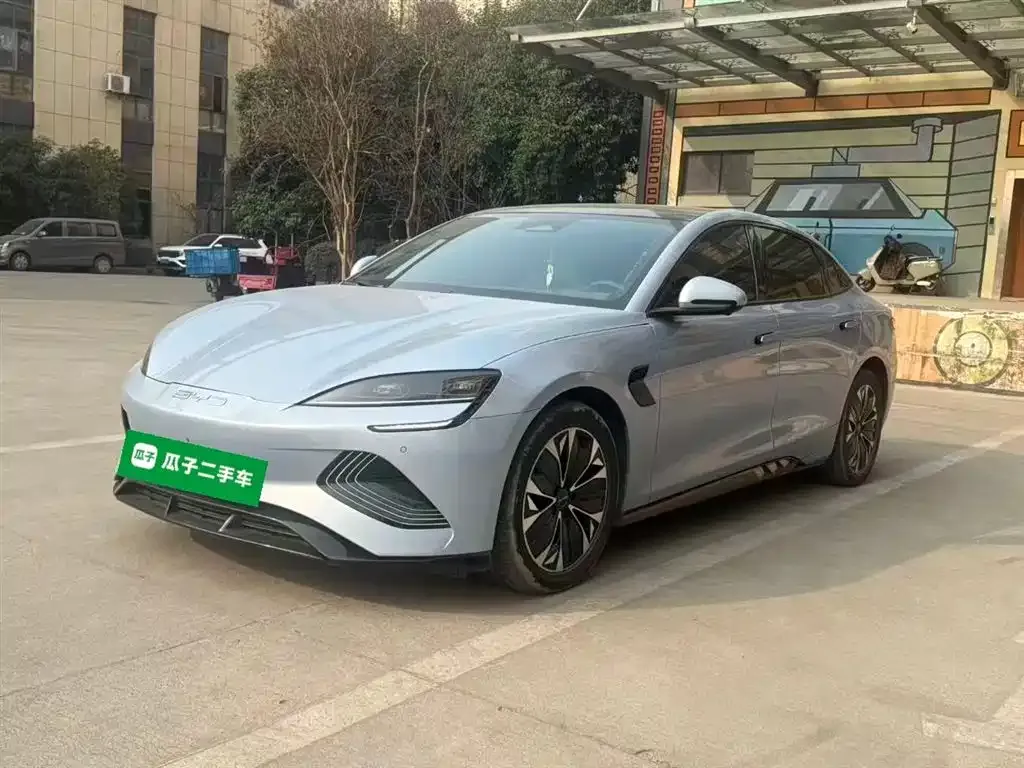 BYD Seal — фото 1