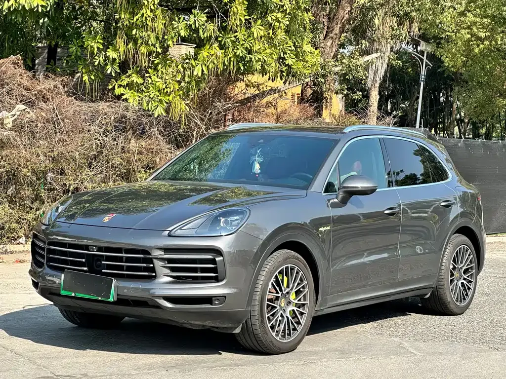 Porsche Cayenne Hybrid — фото 1