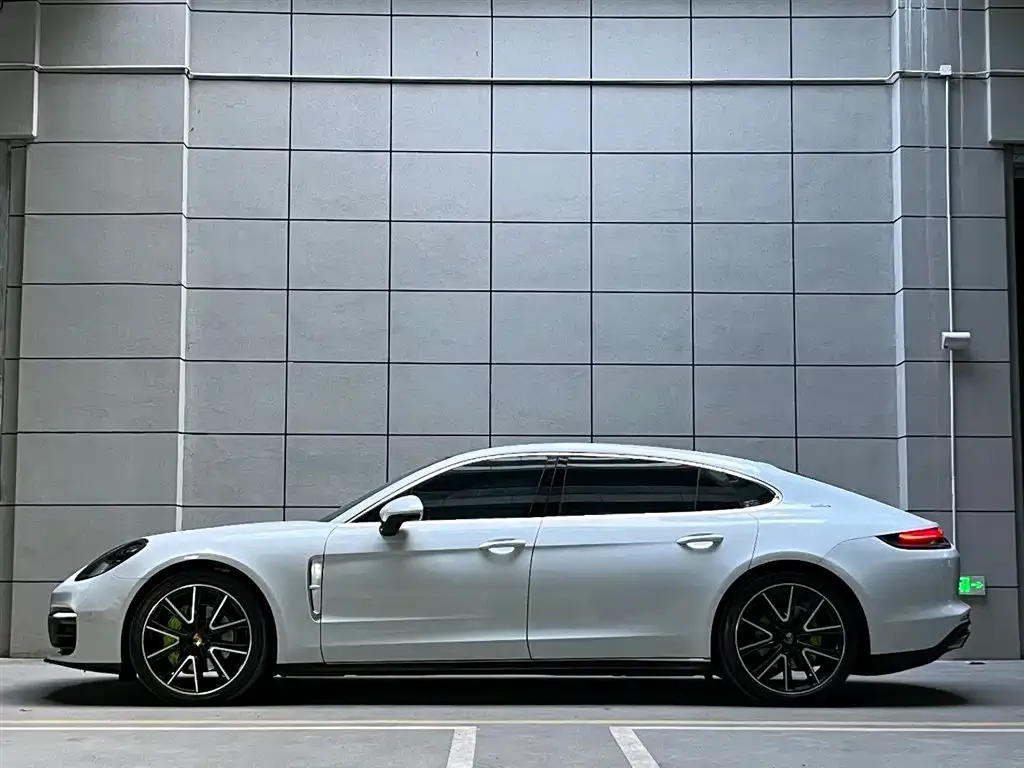 Porsche Panamera — фото 4