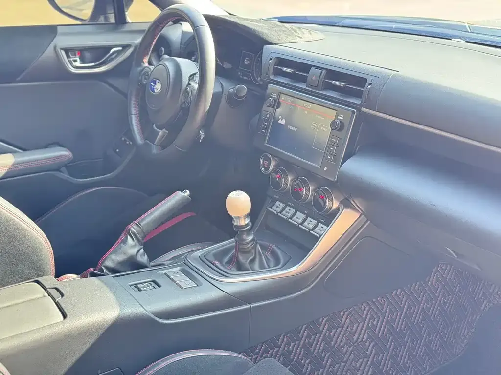 Subaru BRZ — фото 3