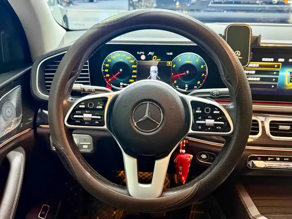 Mercedes-Benz GLE — фото 4