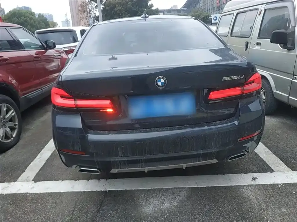 BMW 5 Series — фото 2