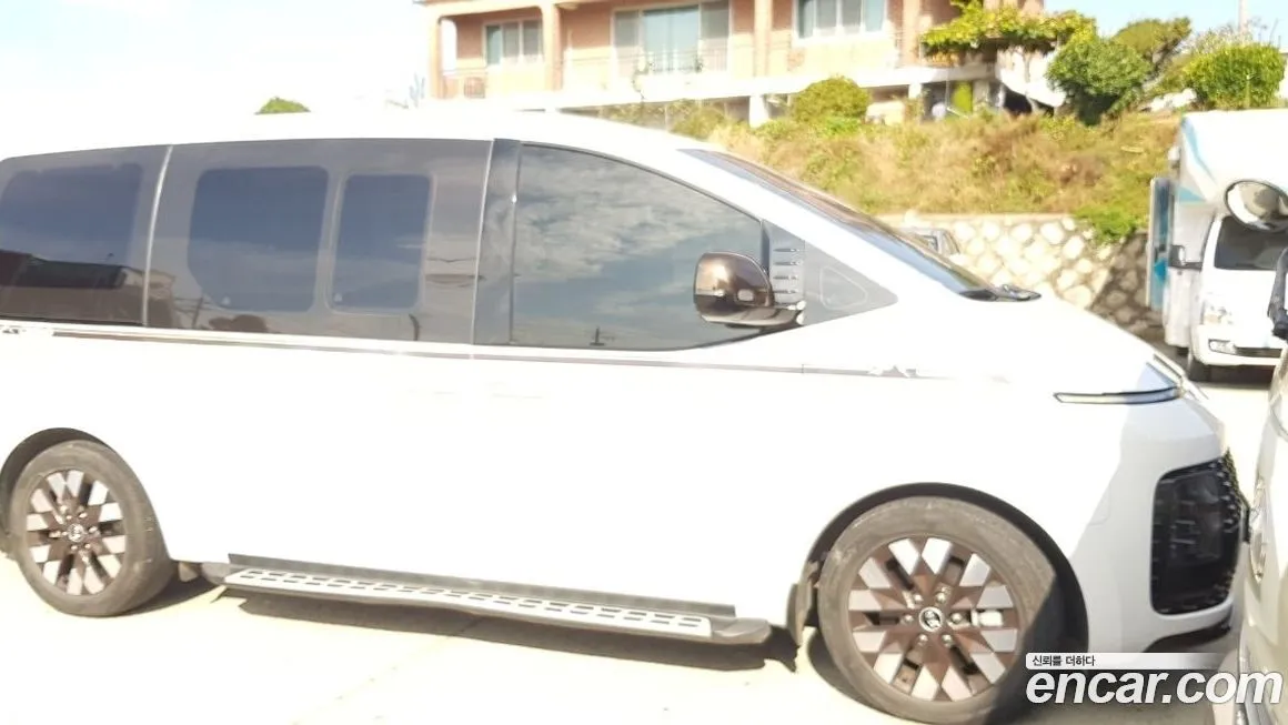 Hyundai Staria — фото 3