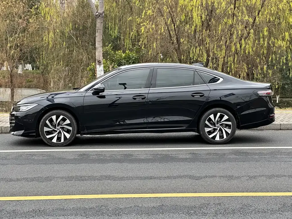 Volkswagen Passat — фото 9