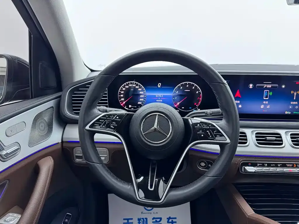 Mercedes-Benz GLE — фото 10