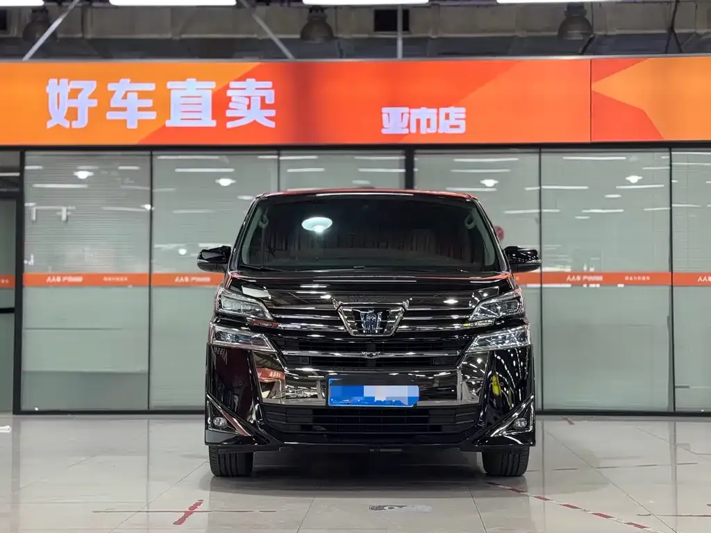 Toyota Vellfire — фото 2